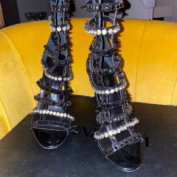 Jennifer Le Black Razor Heels - Picture 4 of 5